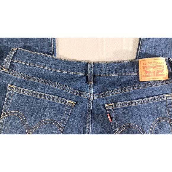 Levi’s Boyfriend Jeans 30x27 Medium Wash Distressed Relaxed Fit Women’s - Picture 6 of 7